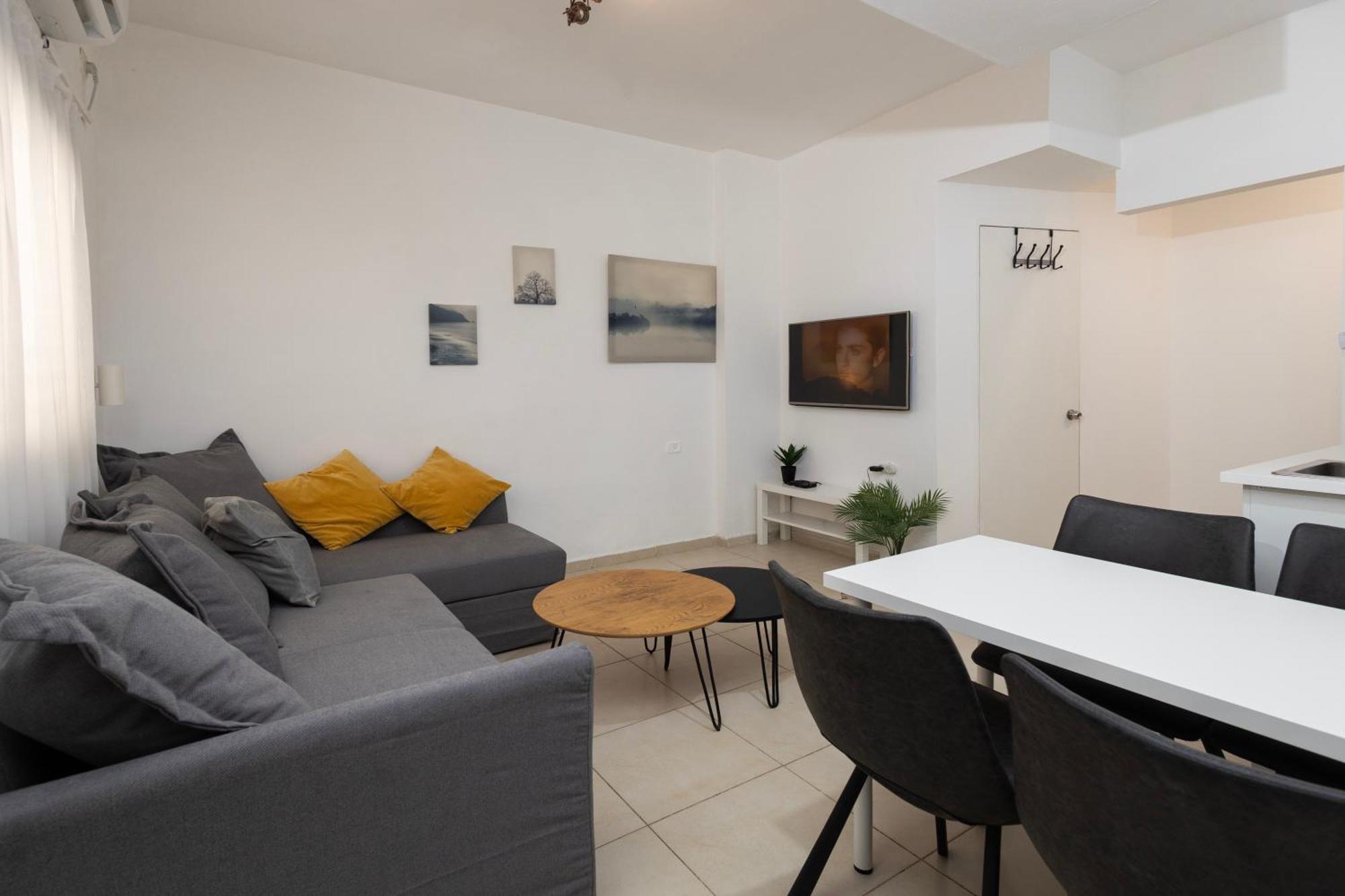 Căn hộ Tlv Port Perfect 1bd With A Shelter