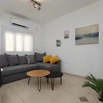 Tlv Port Perfect 1Bd Apartment With A Shelter
